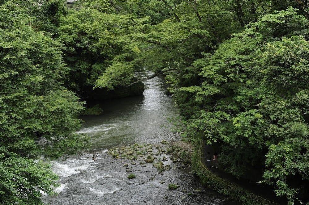 Отель Yamanaka Onsen Shirasagiyu Tawaraya Кага Экстерьер фото